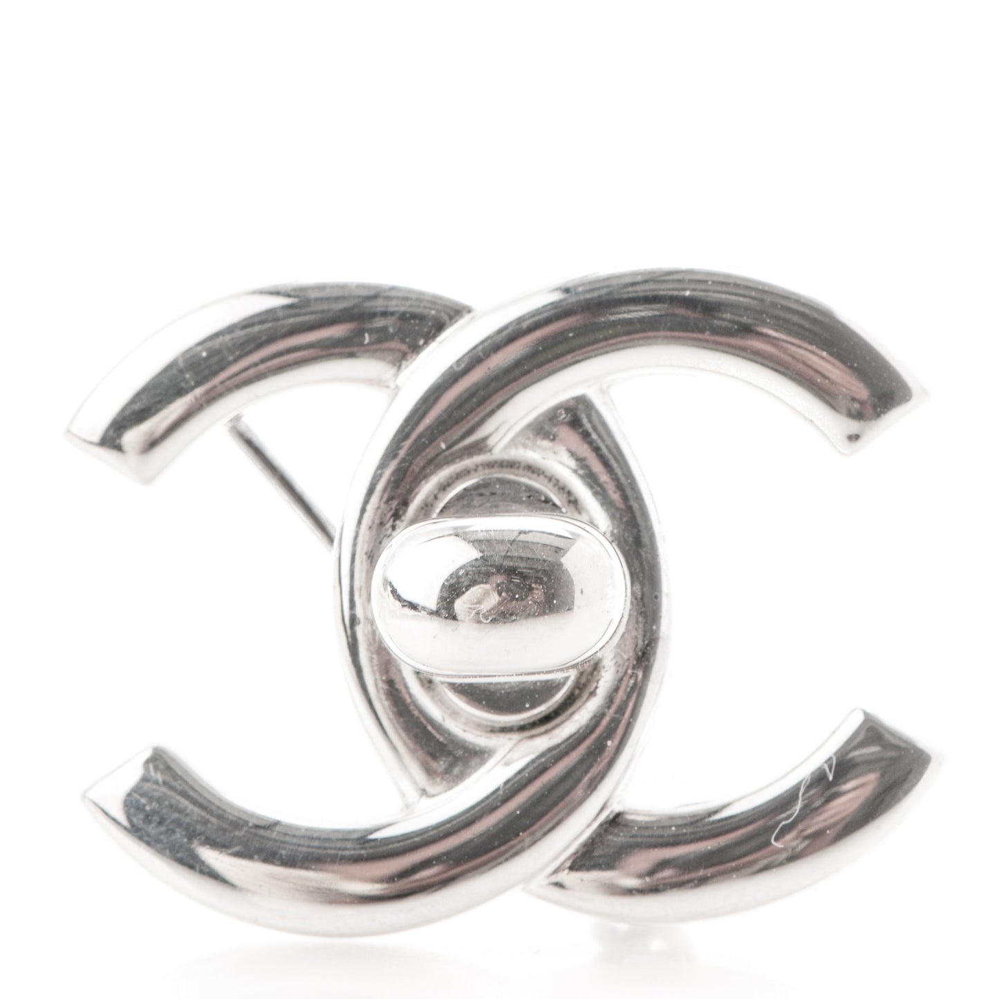 CC Turnlock Brooch Silver