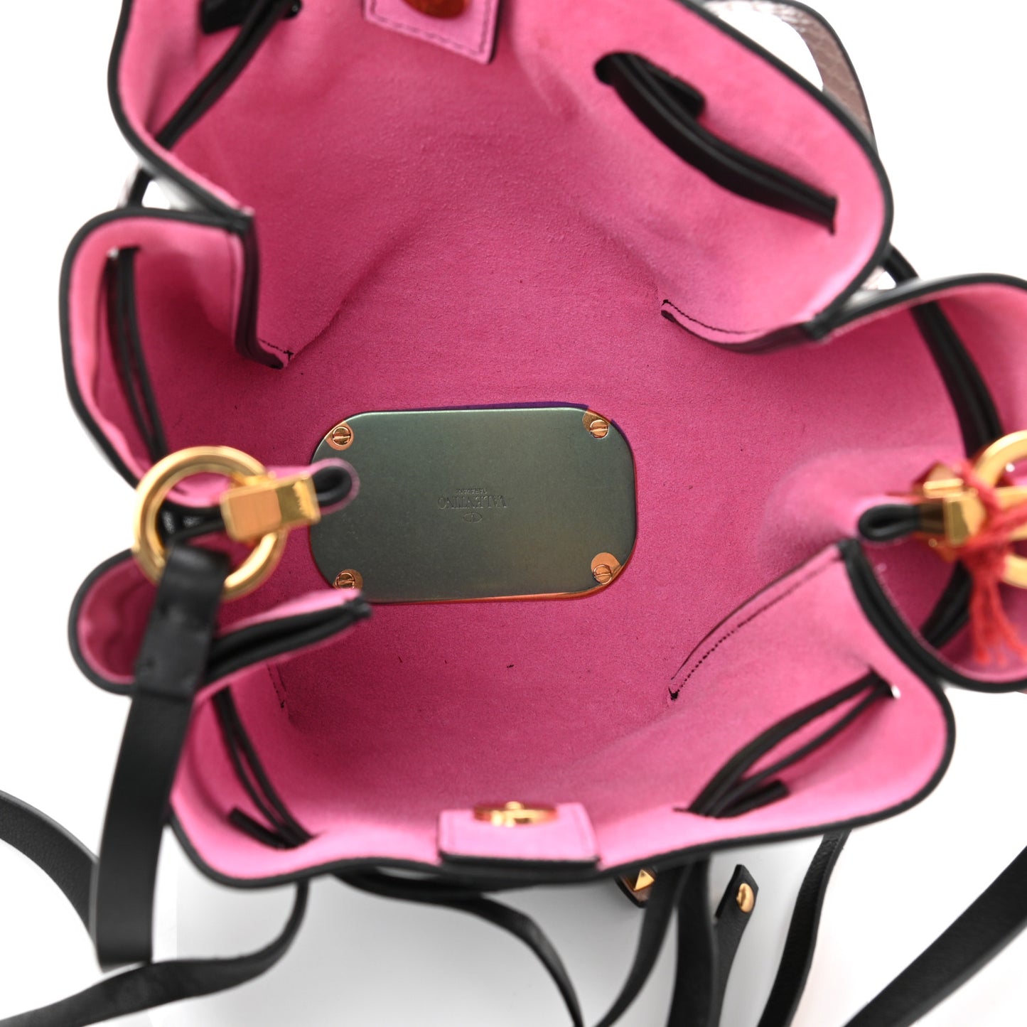 Vitello Ayers VLogo Bucket Bag Black