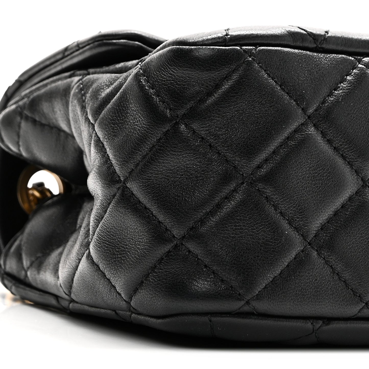 Lambskin Quilted Mini Pearl Crush Flap Black