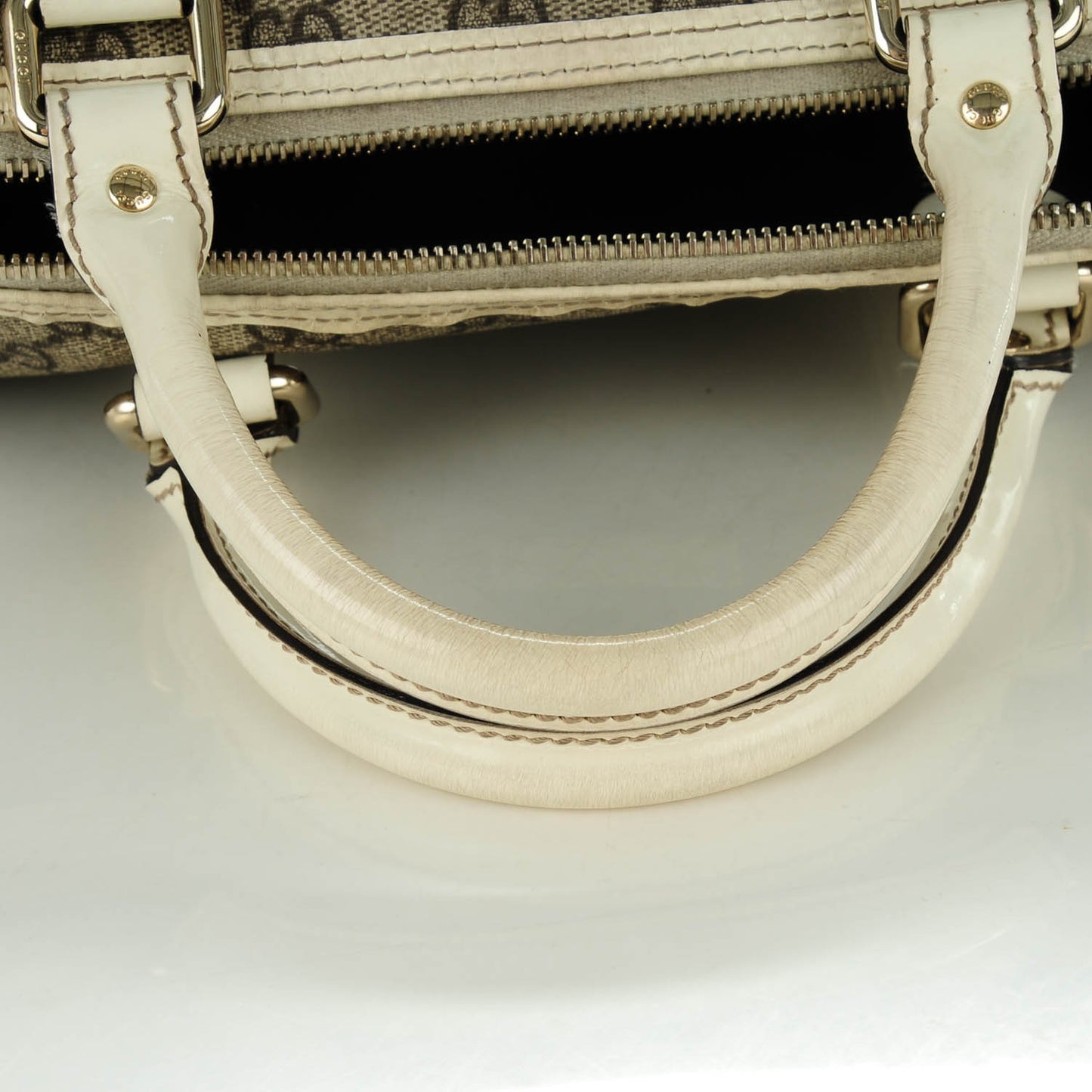 GG Plus Monogram Medium Joy Boston Off White