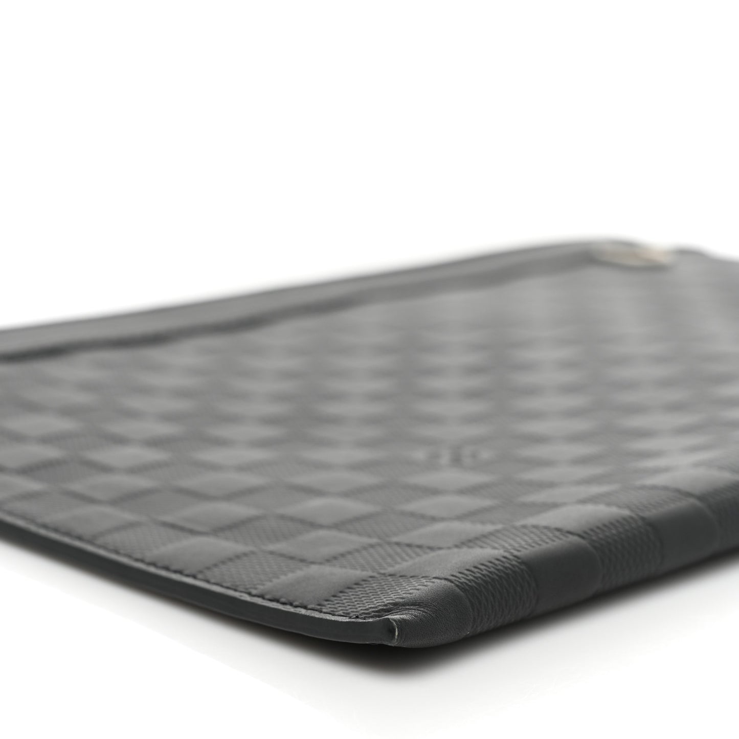 Damier Infini Discovery Pochette GM Onyx