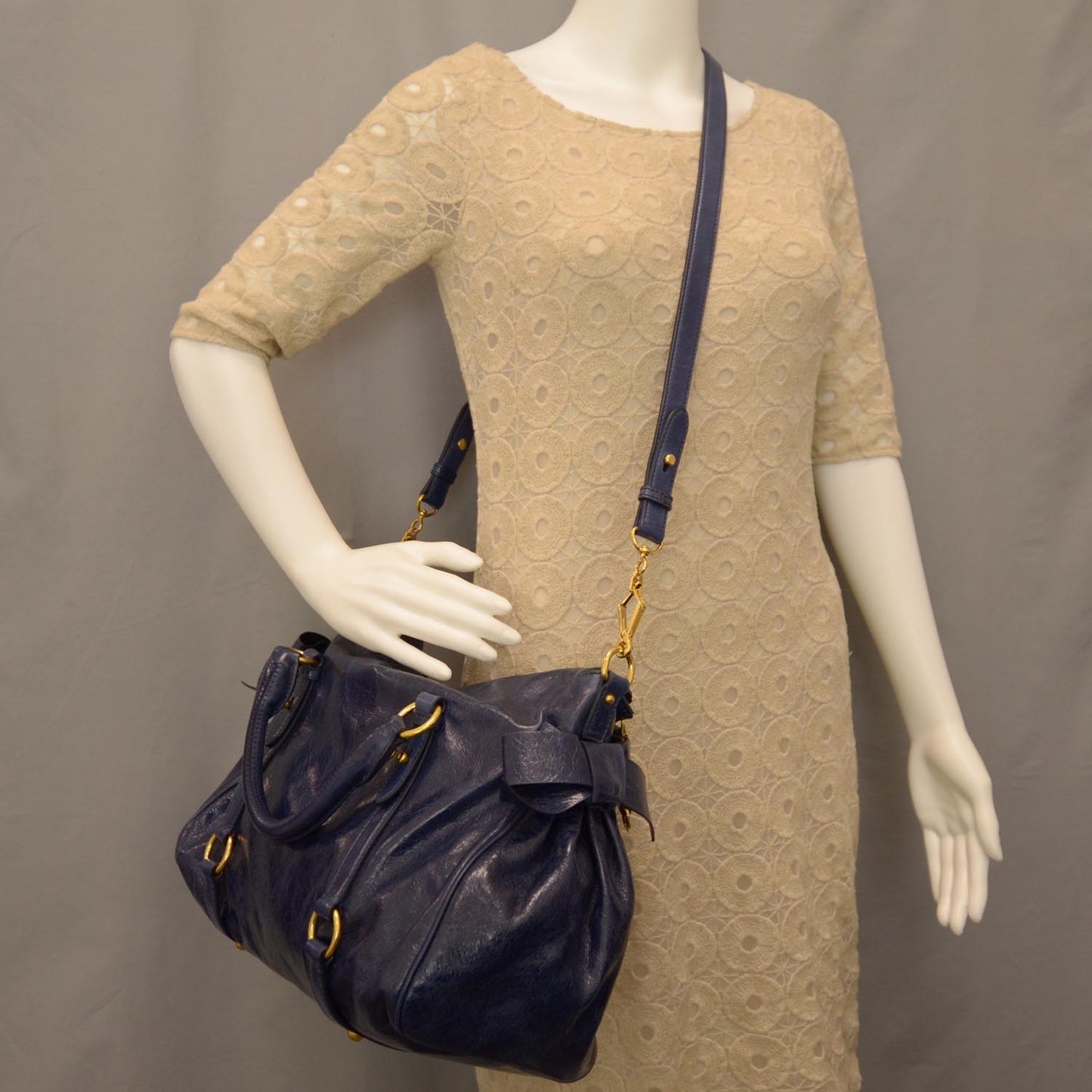Leather Vitello Lux Bow Bag Blue