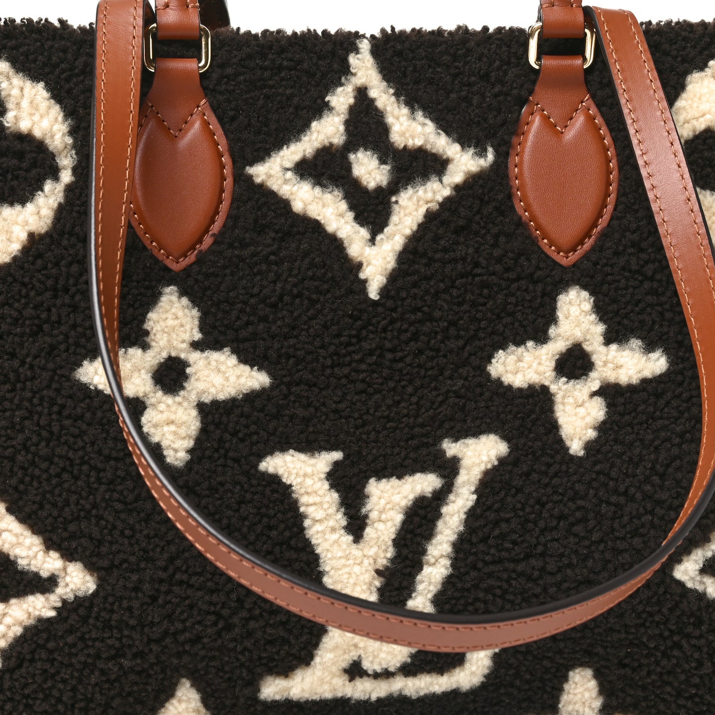 Shearling Monogram Giant Teddy Onthego GM Black White