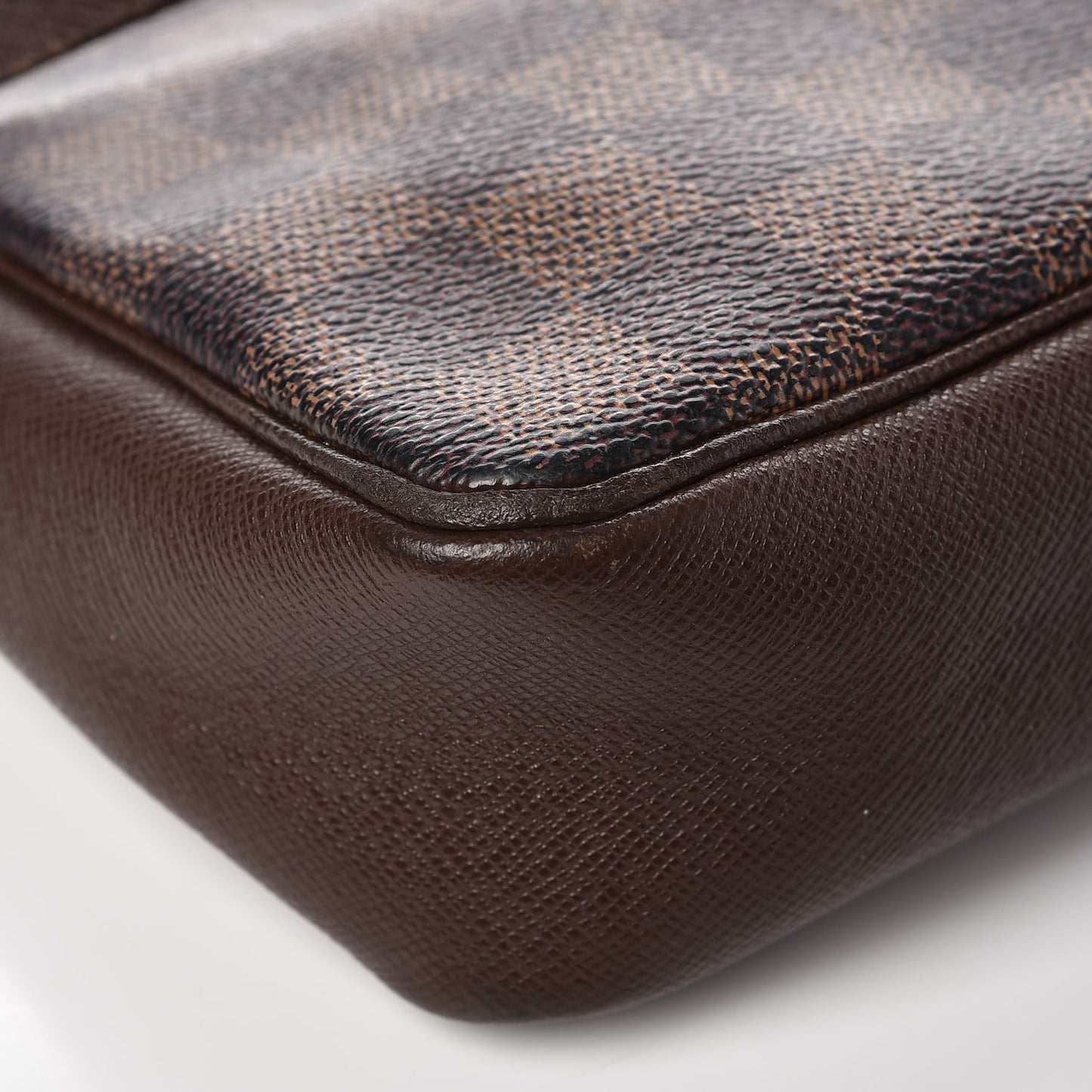 Damier Ebene Trousse Make Up Bag Pochette