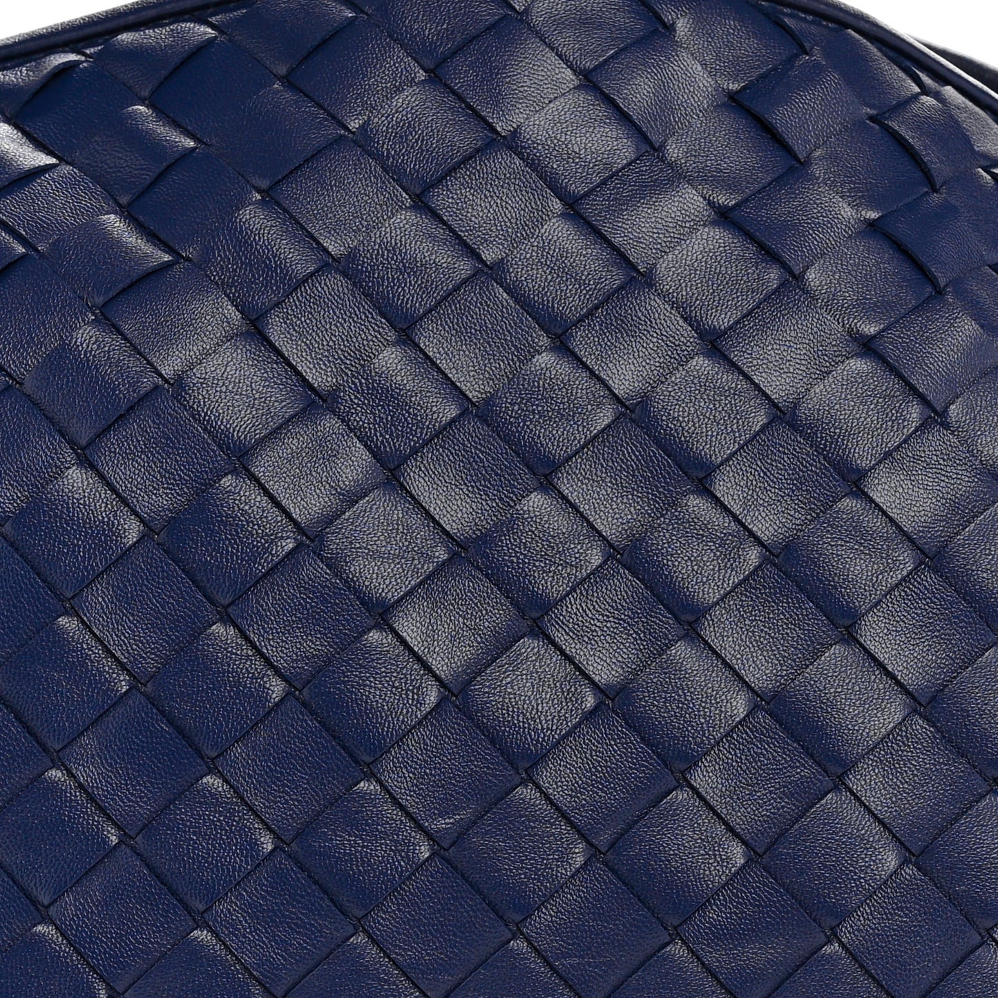 Calfskin Intrecciato Small Hop Duke
