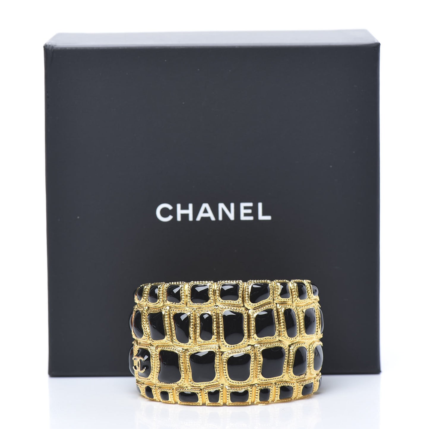 Resin Metal Along The Nile CC Cuff Black Gold