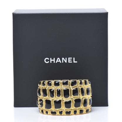 Chanel Resin Metal Along The Nile CC Cuff Black Gold 6 of 6