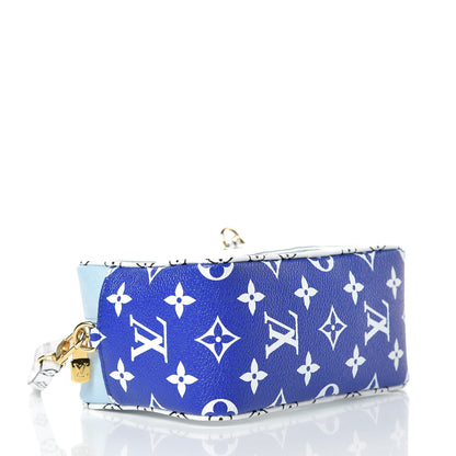 Louis Vuitton Monogram Giant Hawaii Beach Pouch Blue 4 of 7