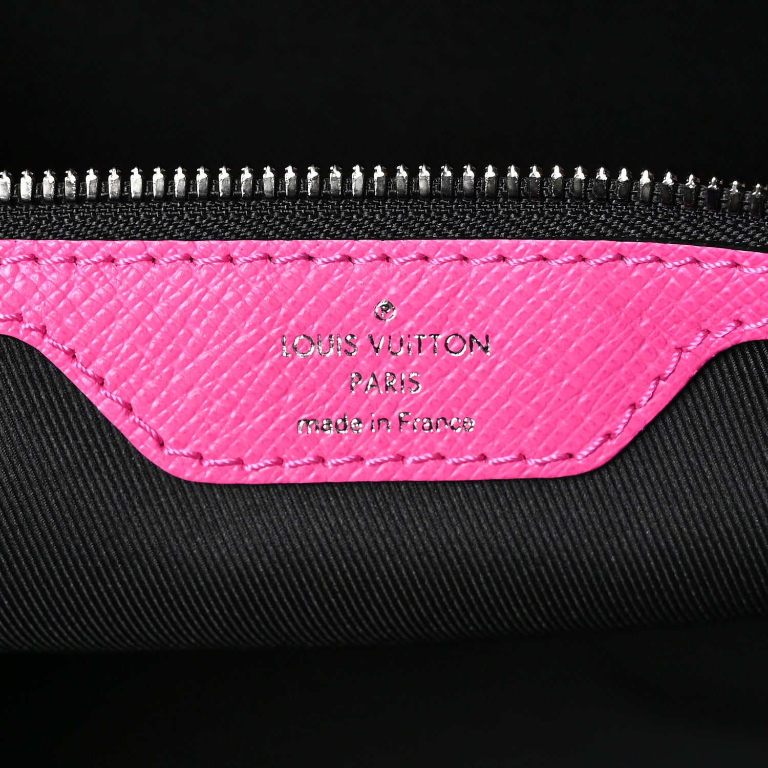Louis Vuitton LOUIS VUITTON Taigarama Keepall Bandouliere 50 Fuchsia 5 of 10