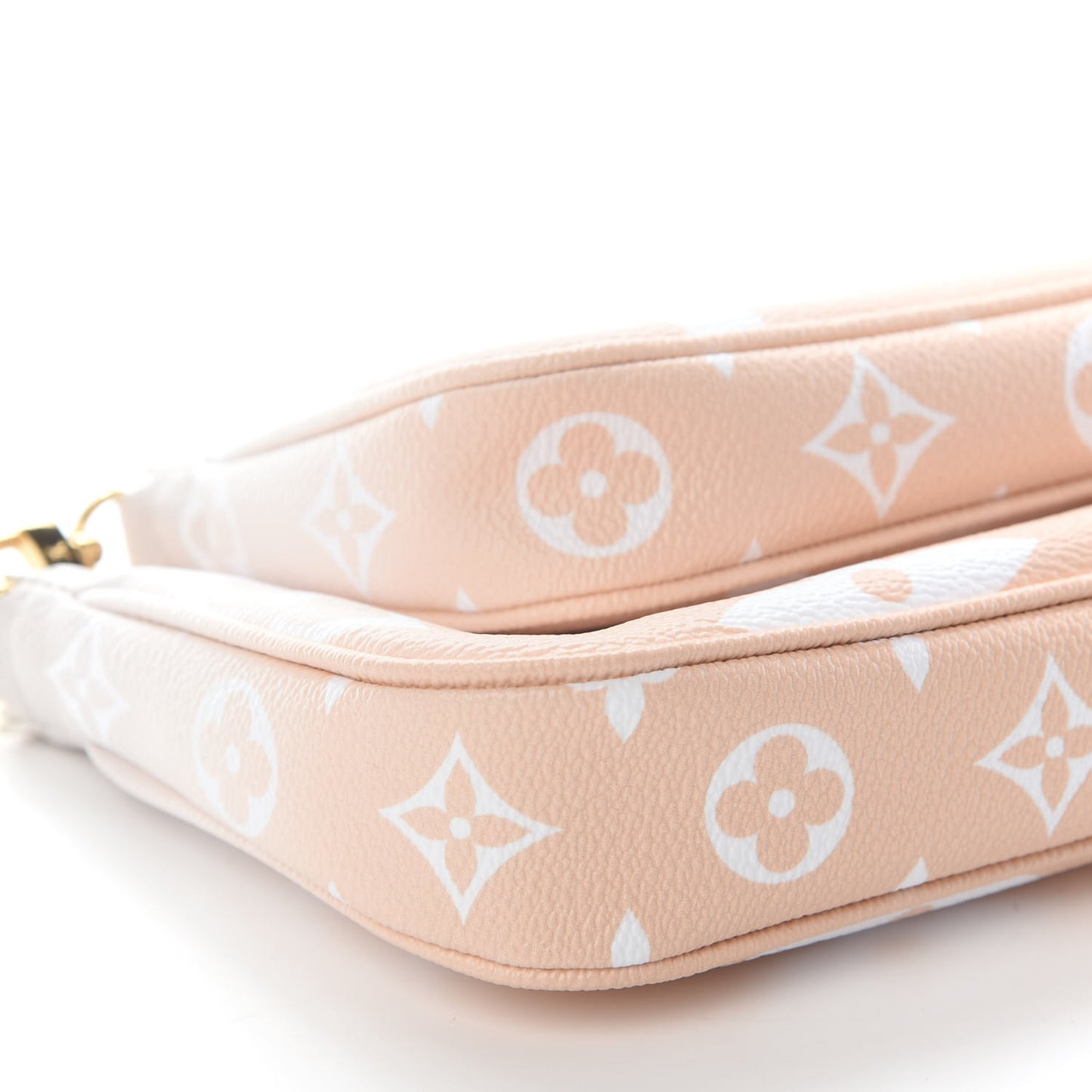Monogram Giant By The Pool Multi Pochette Accessories Brume