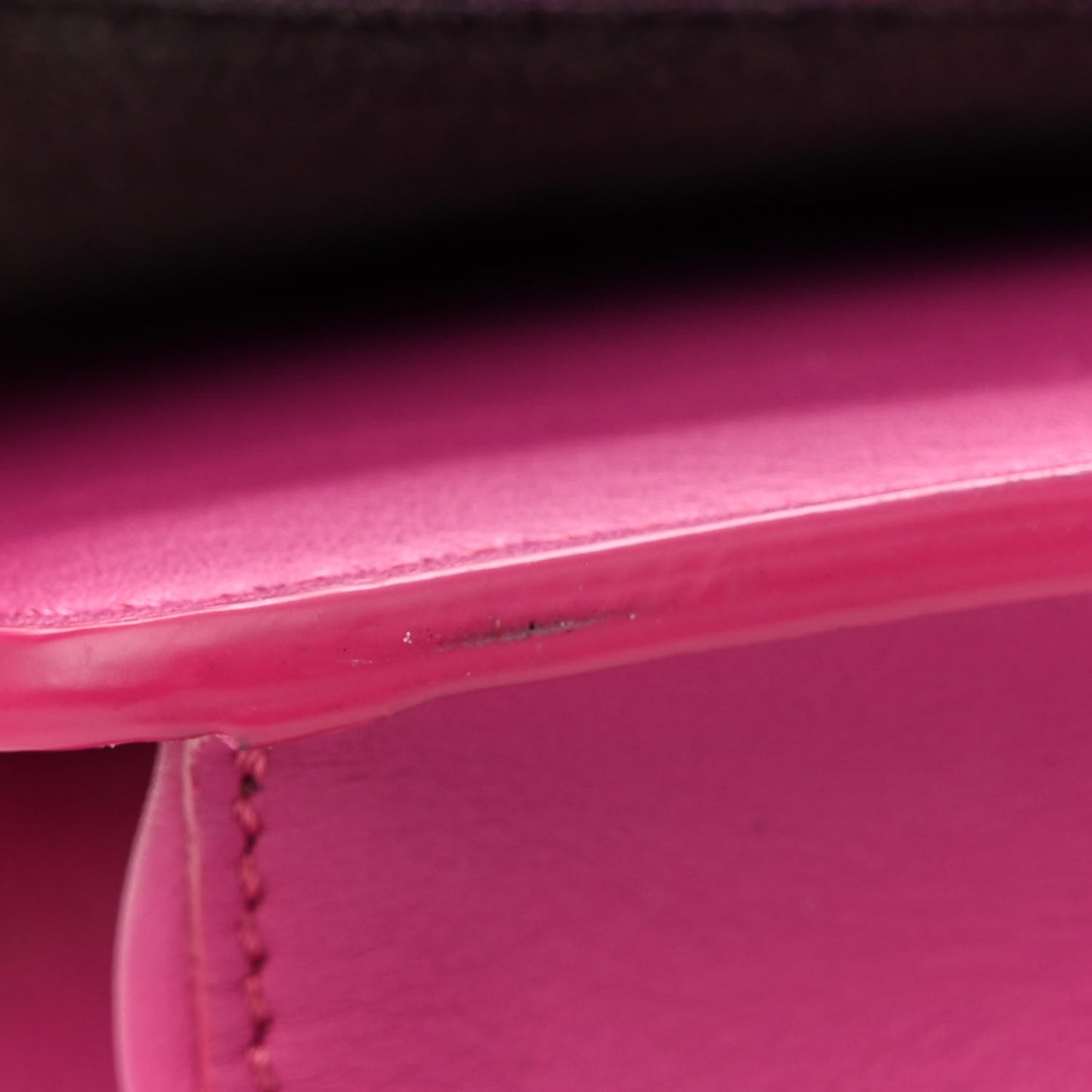 Snakeskin Tube Wallet on Chain Magenta