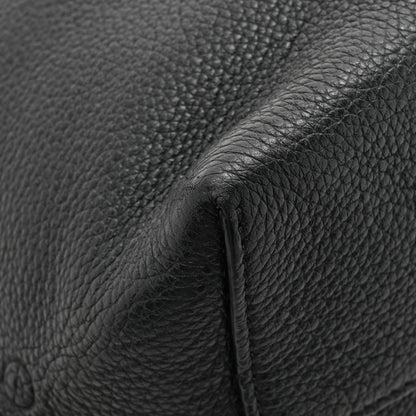 The Row Grained Calfskin Wander Bag Black 11 of 13
