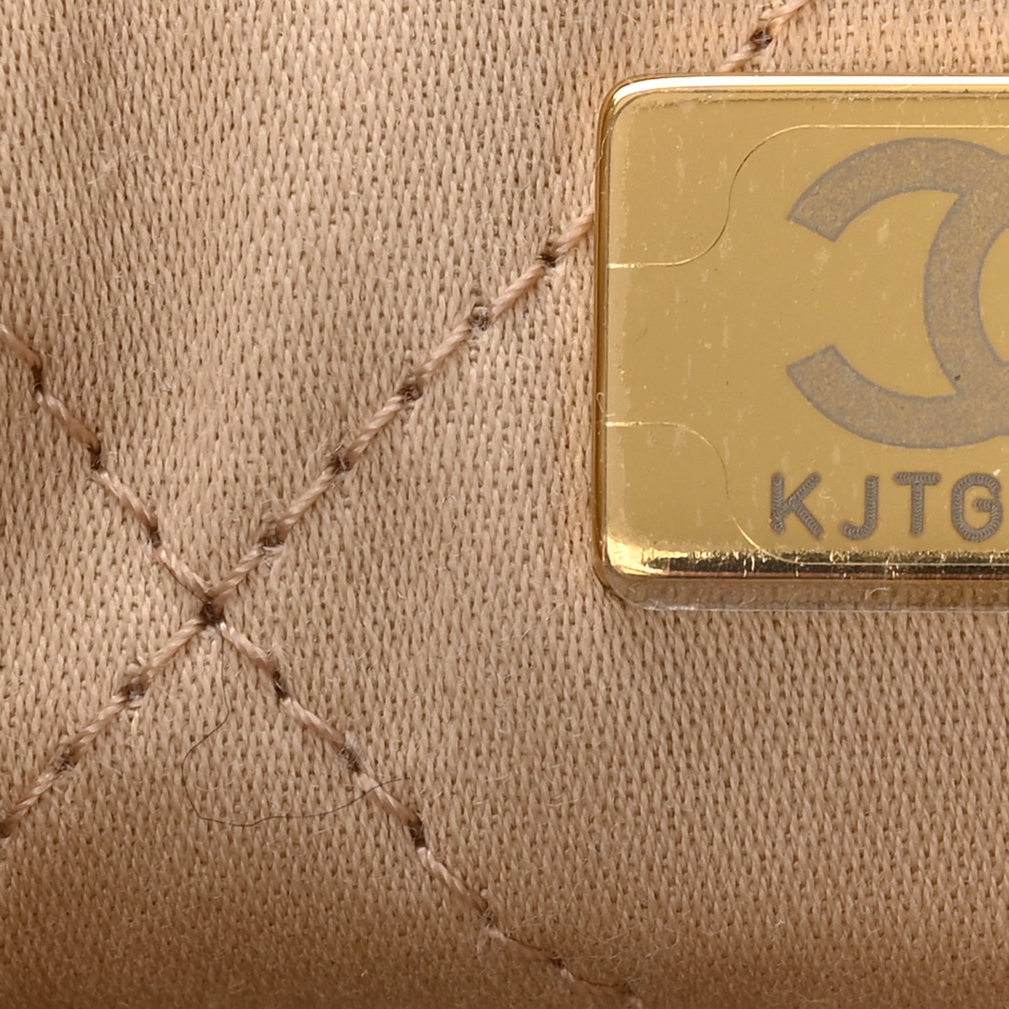 Shiny Calfskin Quilted Mini Chanel 22 White