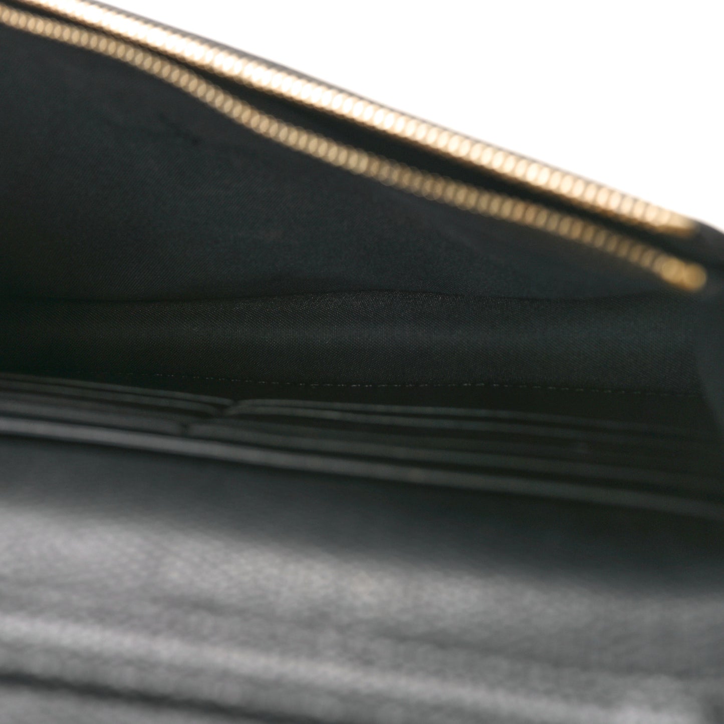 Vitello Cruise F is Fendi Bi-Color FF 1974 Embossed Medium Envelope Wallet On Chain Black Maya
