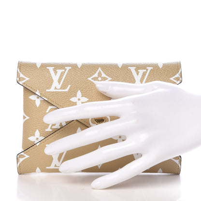 Louis Vuitton Monogram Giant Kirigami Pochette Set 4 of 10