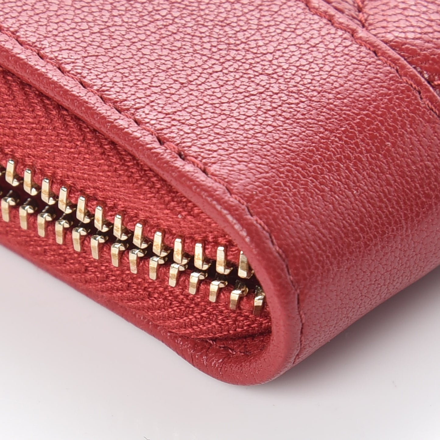 Sheepskin Quilted Mademoiselle Vintage Zip Coin Purse Red