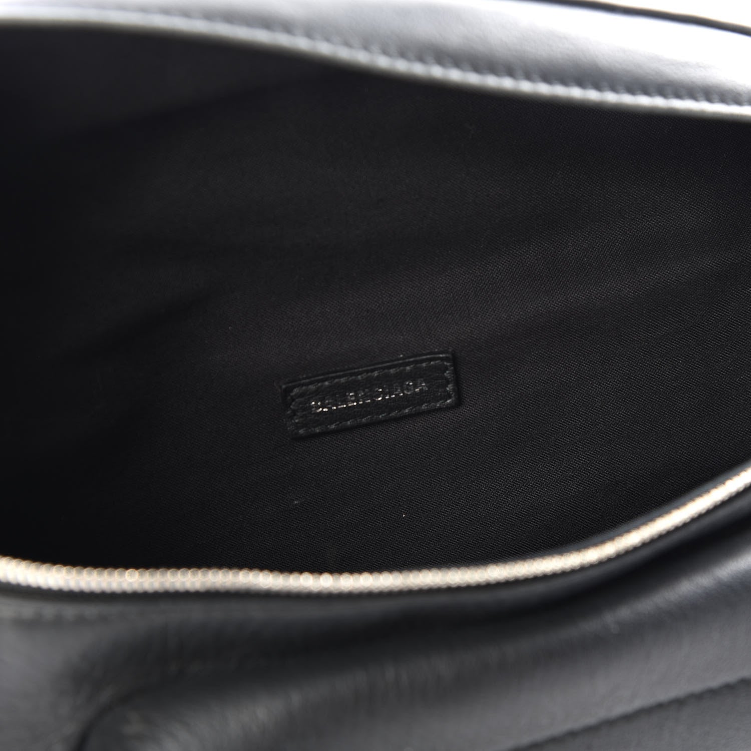 Balenciaga Smooth Calfskin Logo Large Everyday Beltpack Black White 7 of 9