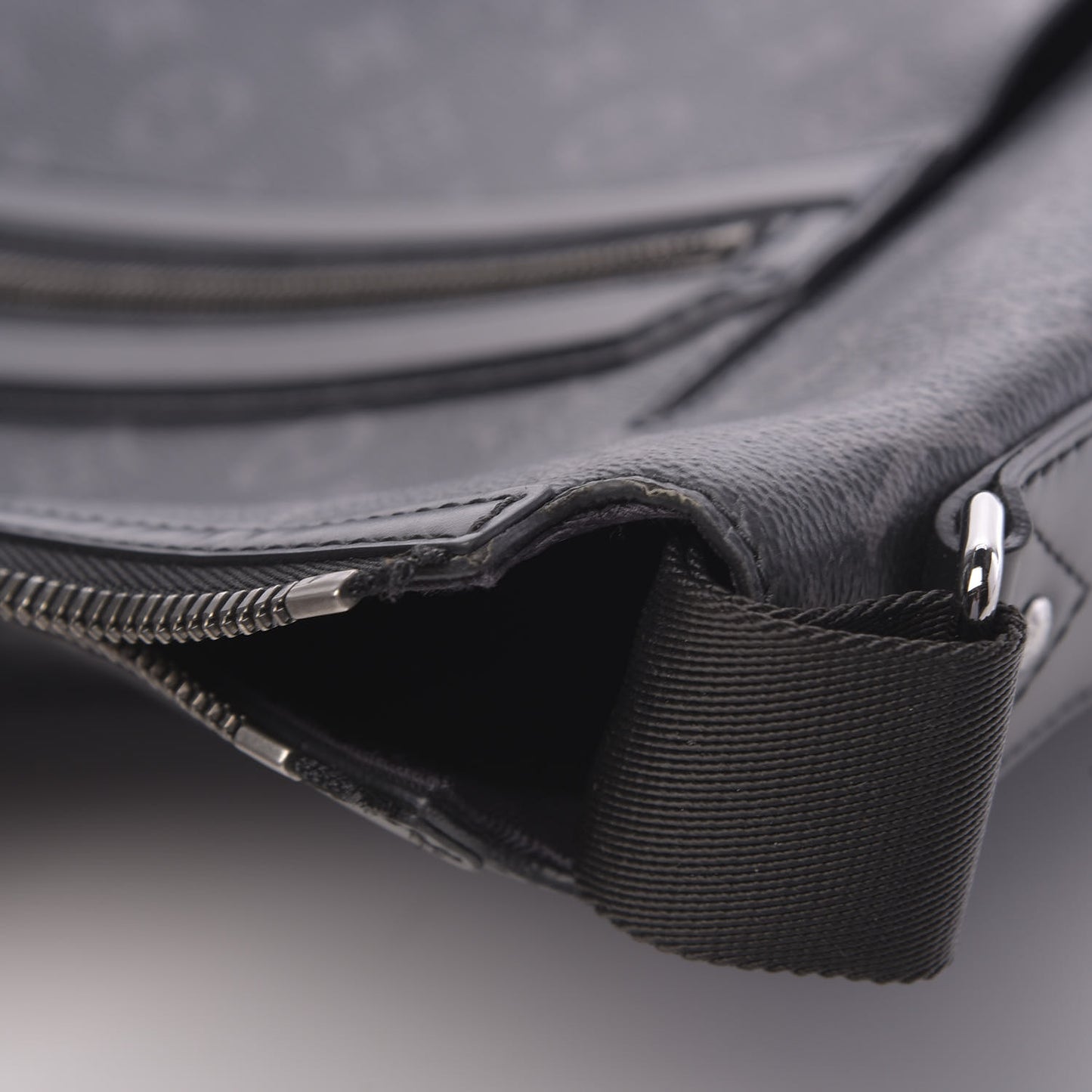 Monogram Eclipse Odyssey Messenger MM