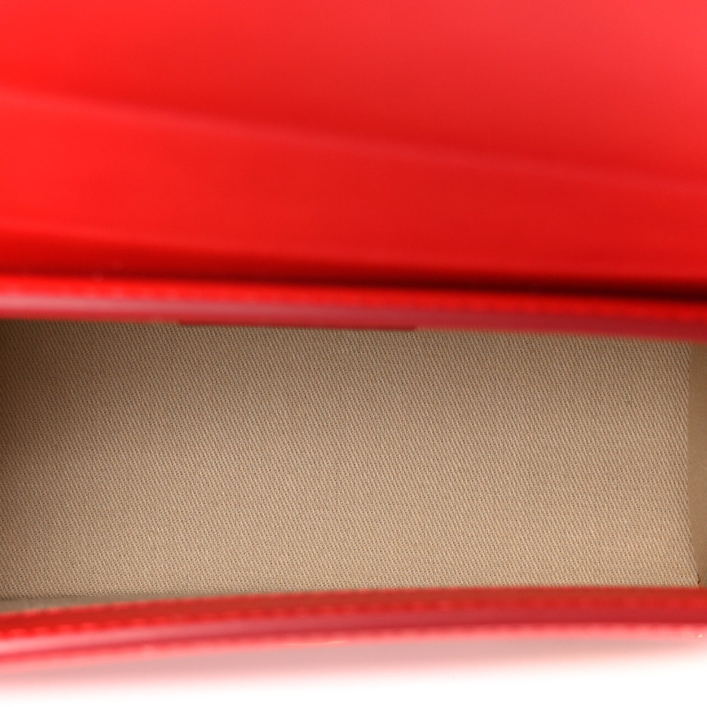 Smooth Calfskin Le Grand Chiquito Red