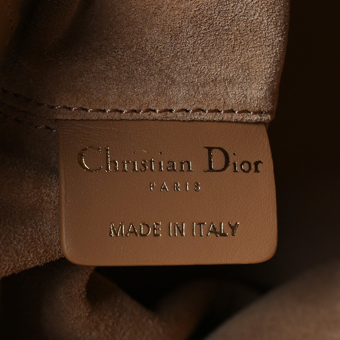 Calfskin Macrocannage Medium Toujours Tan