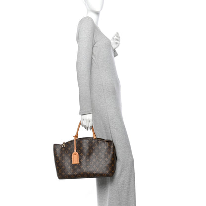 Louis Vuitton Monogram Grand Palais 2 of 15