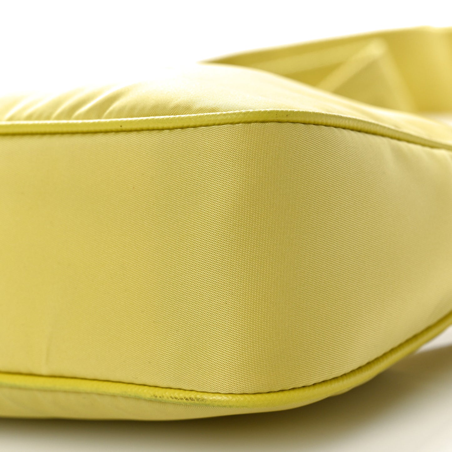 Nylon Saffiano Re-Edition 2005 Shoulder Bag Ananas
