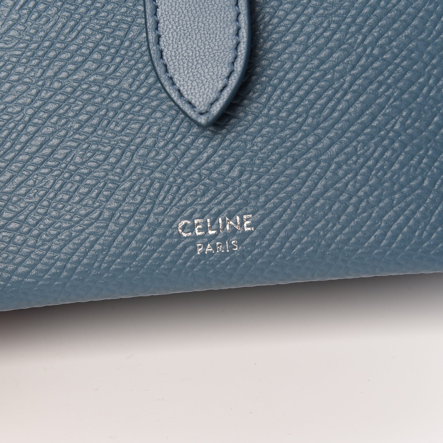 Grained Calfskin Strap Accordion Cardholder Slate Blue