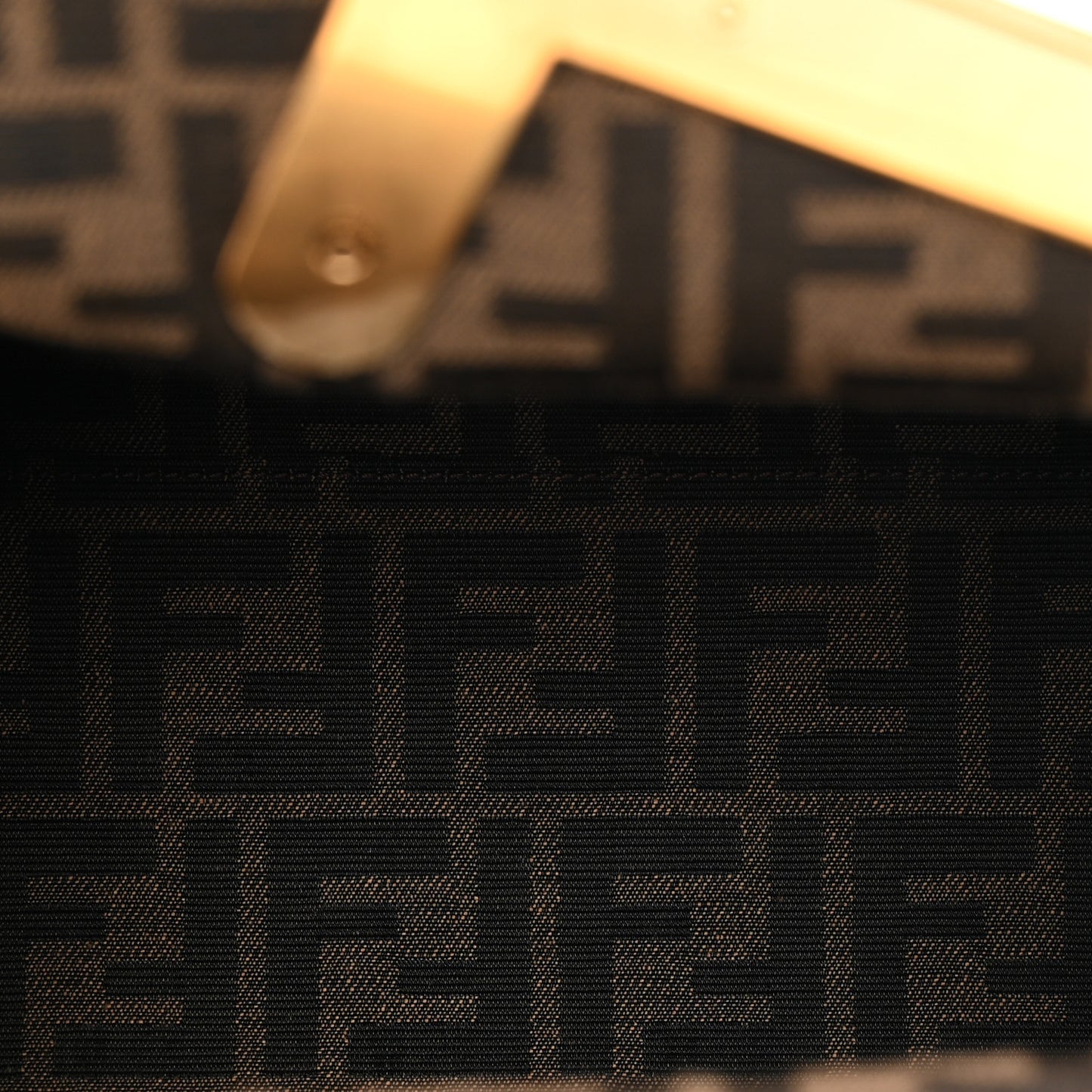 Shiny Nappa Medium Fendi First Menta