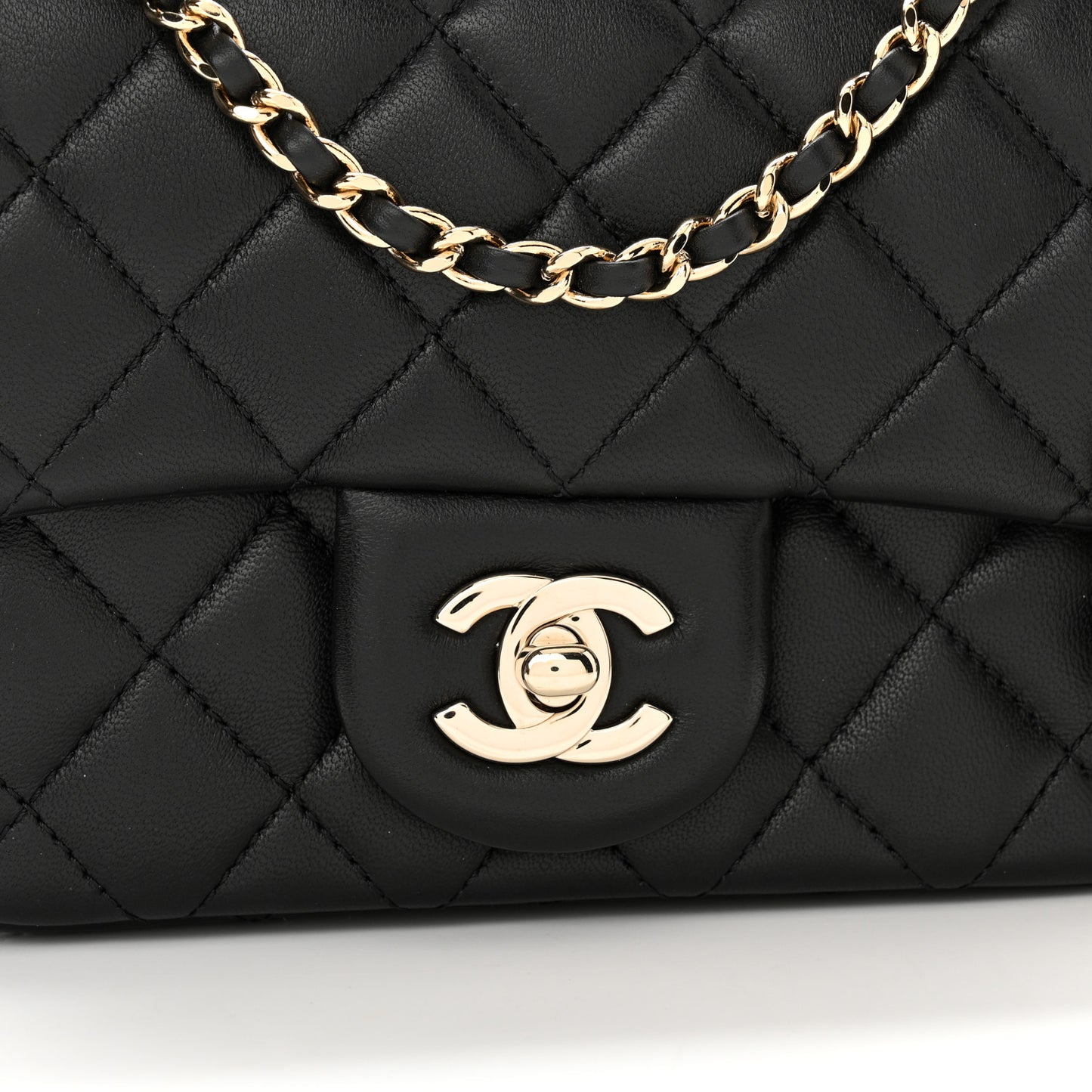 Lambskin Quilted Enamel Mini Pearl Crush Flap Black