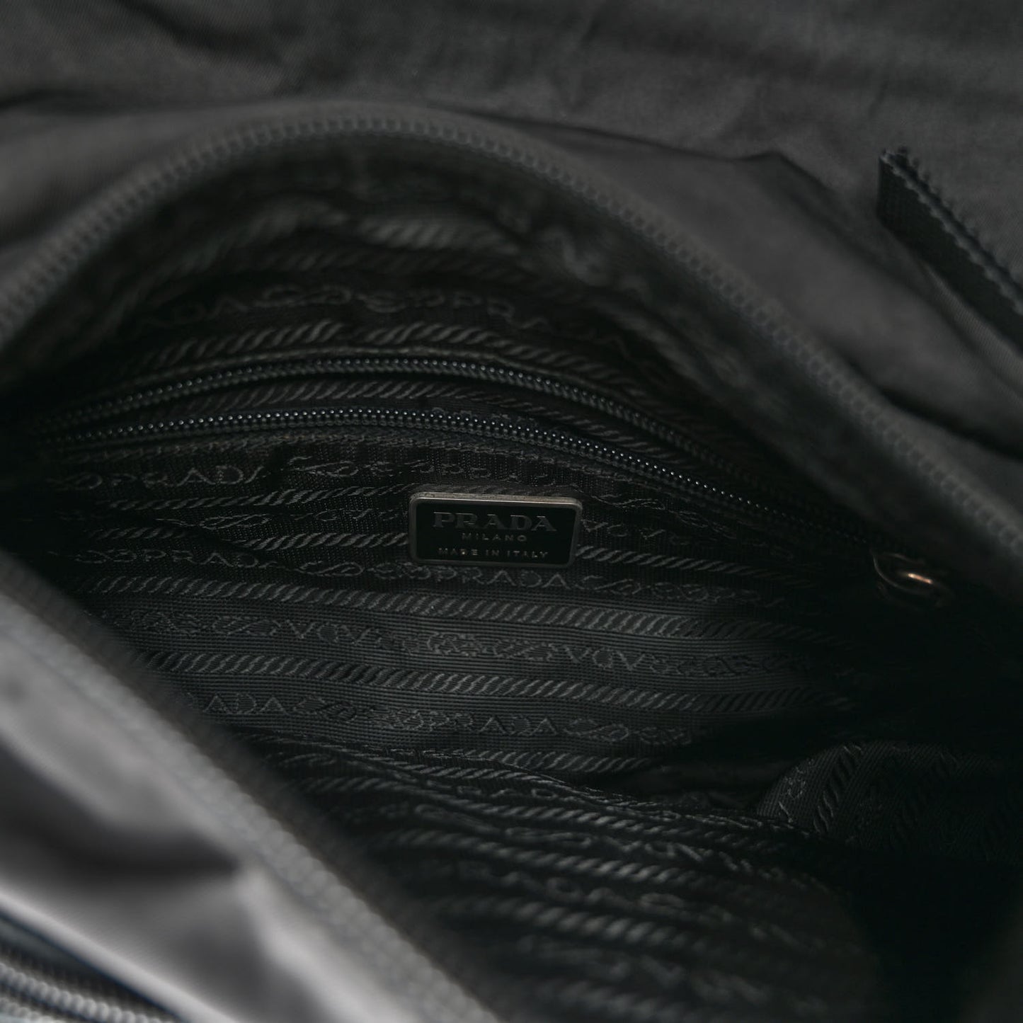 Tessuto Nylon Saffiano Small Vela Messenger Black