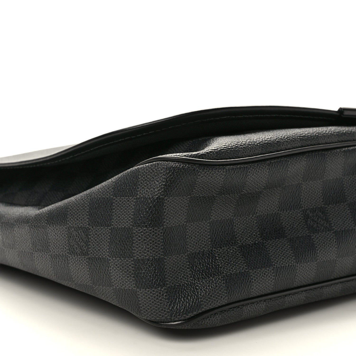 Louis Vuitton Damier Graphite Daniel GM 7 of 8