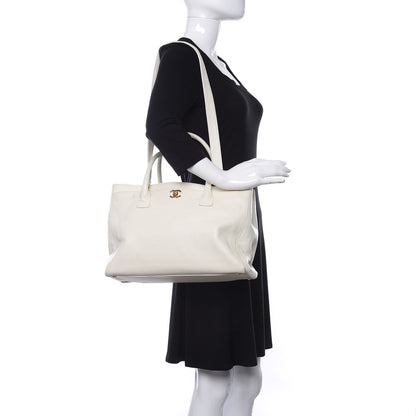 Chanel Caviar Cerf Executive Shopper Tote White 2 of 20