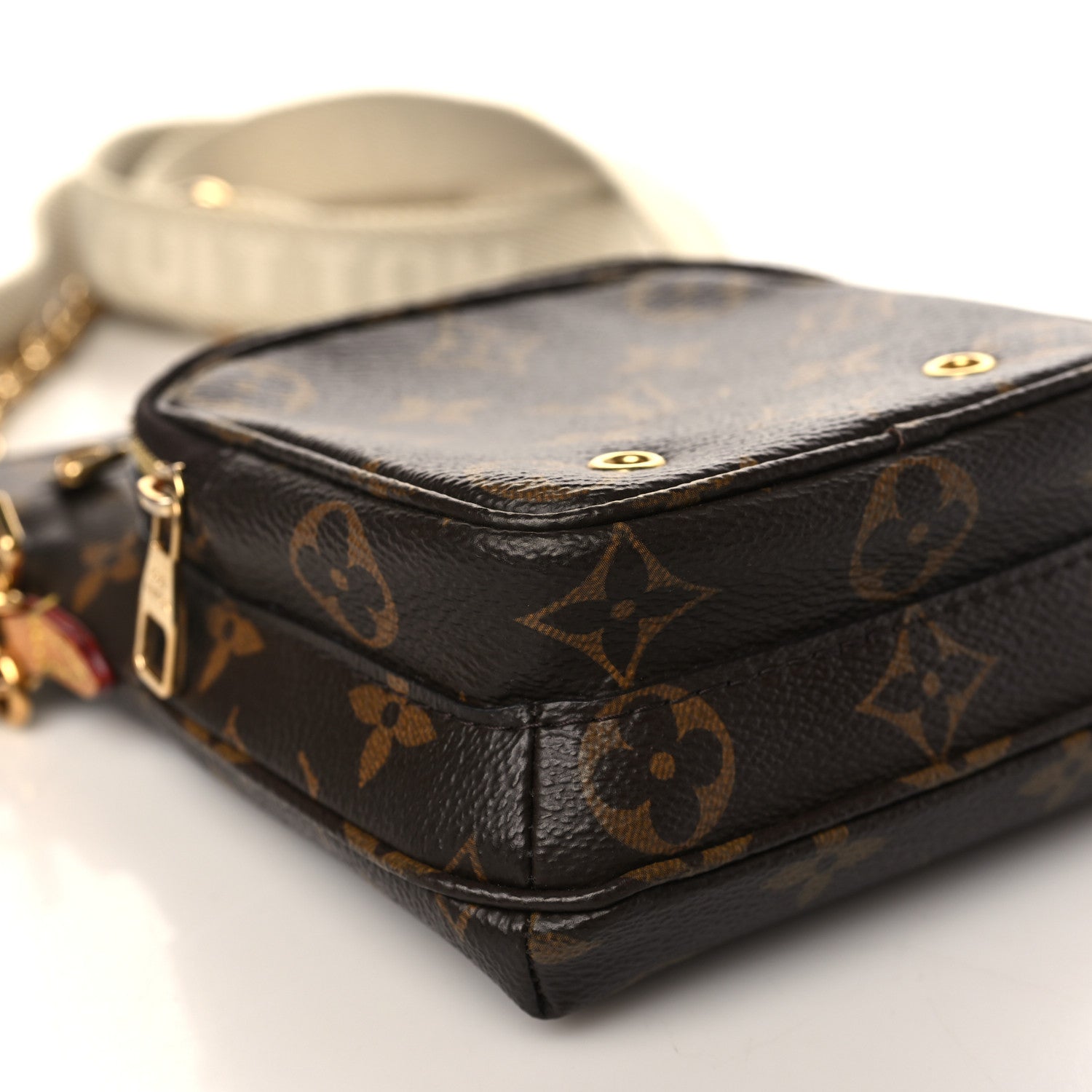 Louis Vuitton Monogram Utility Phone Sleeve 7 of 8