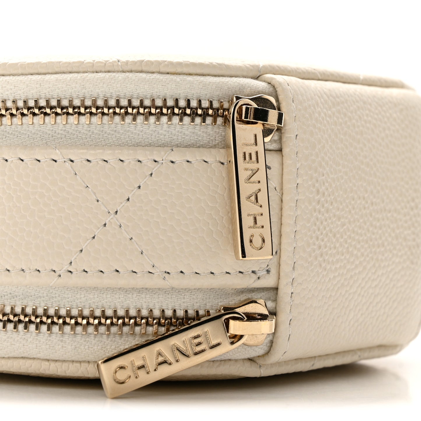 Caviar Quilted Round Handle With Care Vanity With Chain White