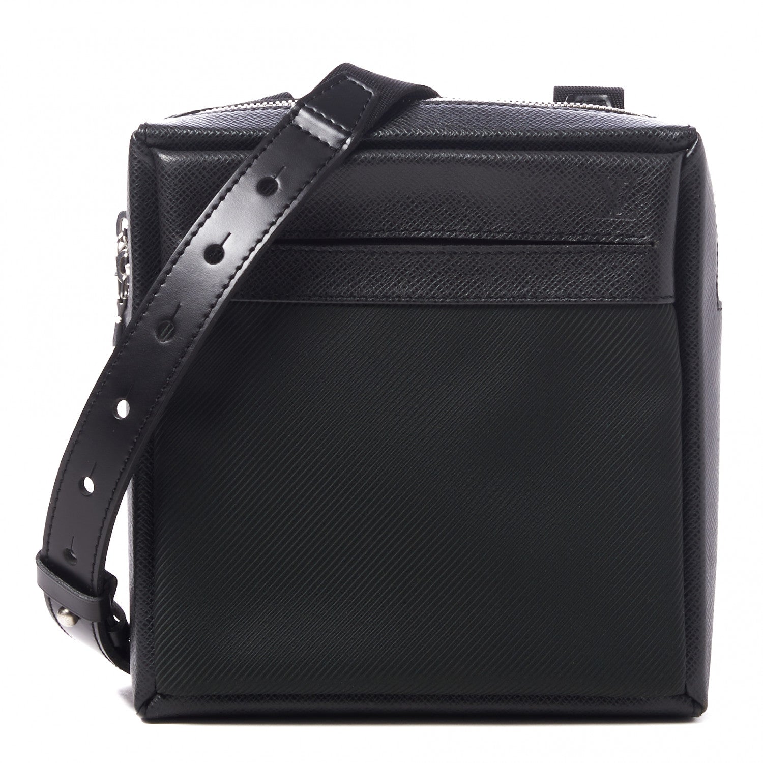 Louis Vuitton Taiga Sayan Epicea 1 of 8