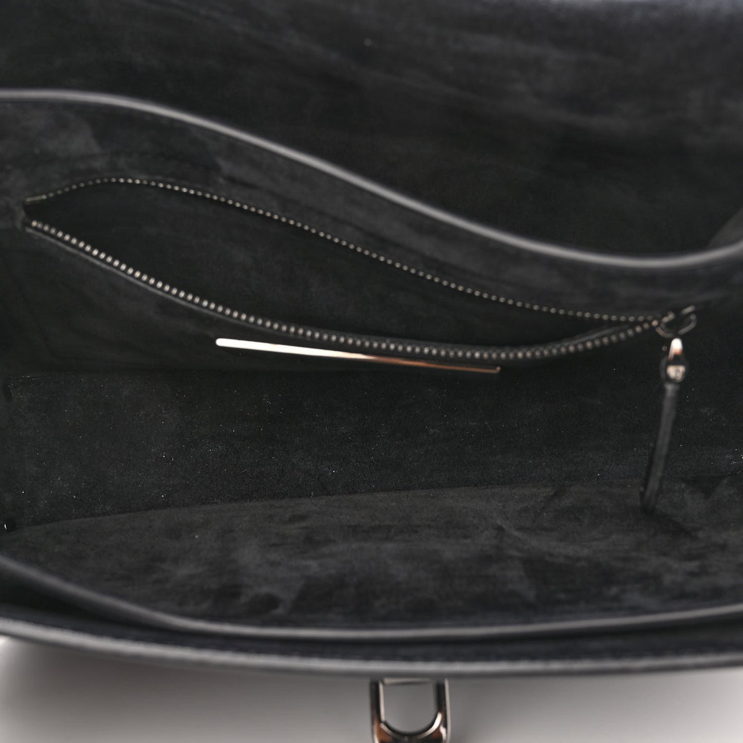 Pebbled Calfskin Onyx Medium Rockstud Rolling Flap Saddle Bag Black