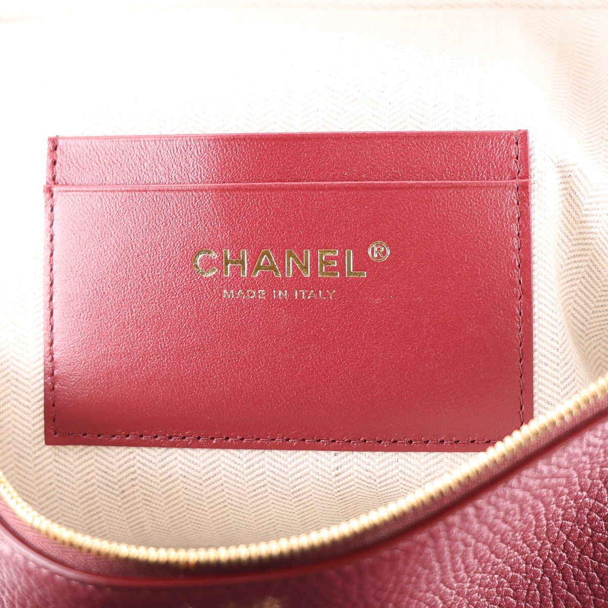 Grained Calfskin Large Supple Trapeze Vanity Case With Chain Dark Burgundy