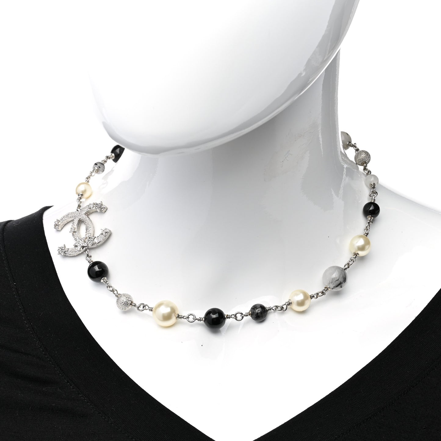 Crystal Pearl Beaded Star CC Short Necklace Silver Black