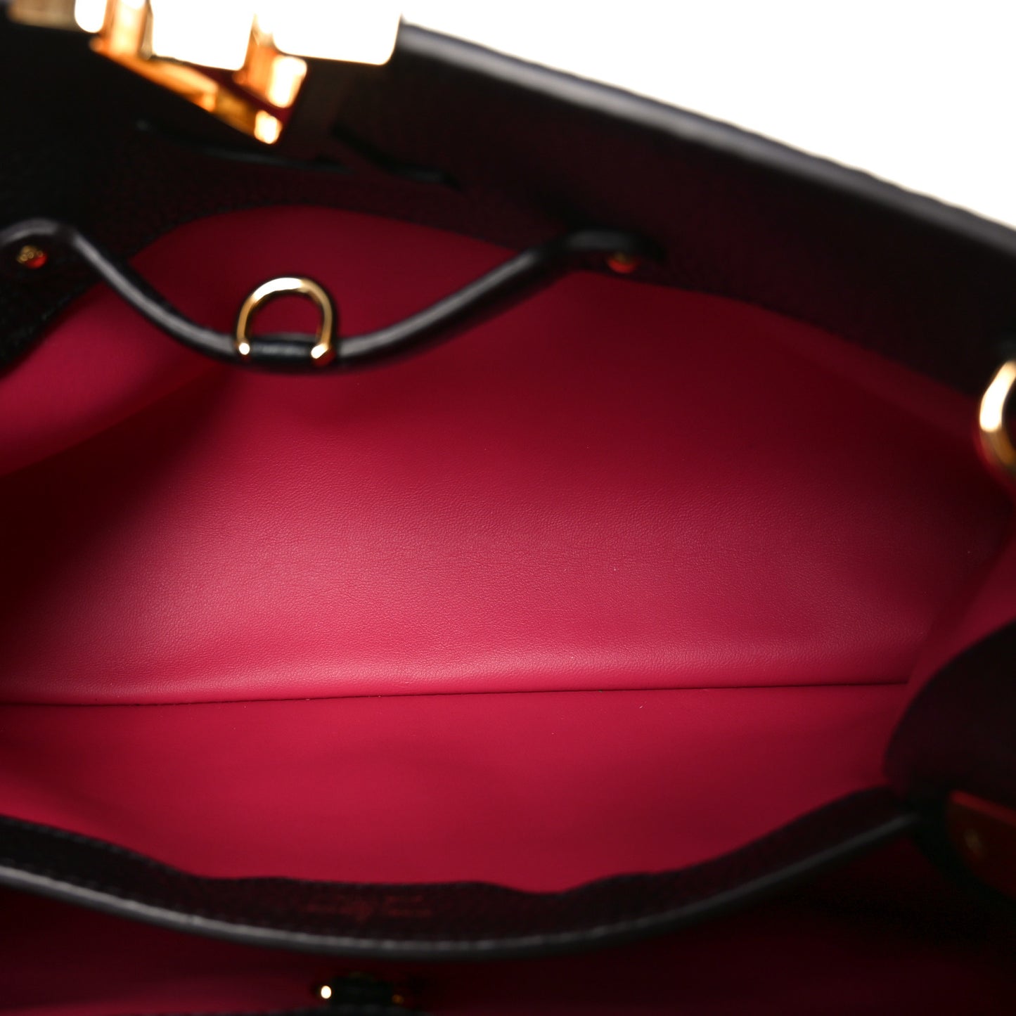 Taurillon Capucines PM Black
