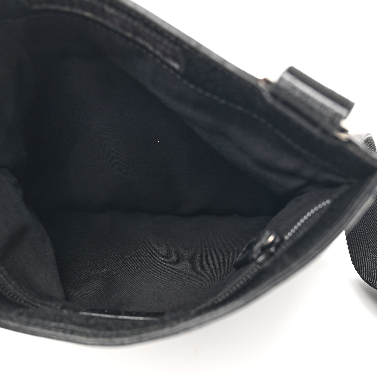 Gucci GG Monogram Messenger Crossbody Bag Black 5 of 10