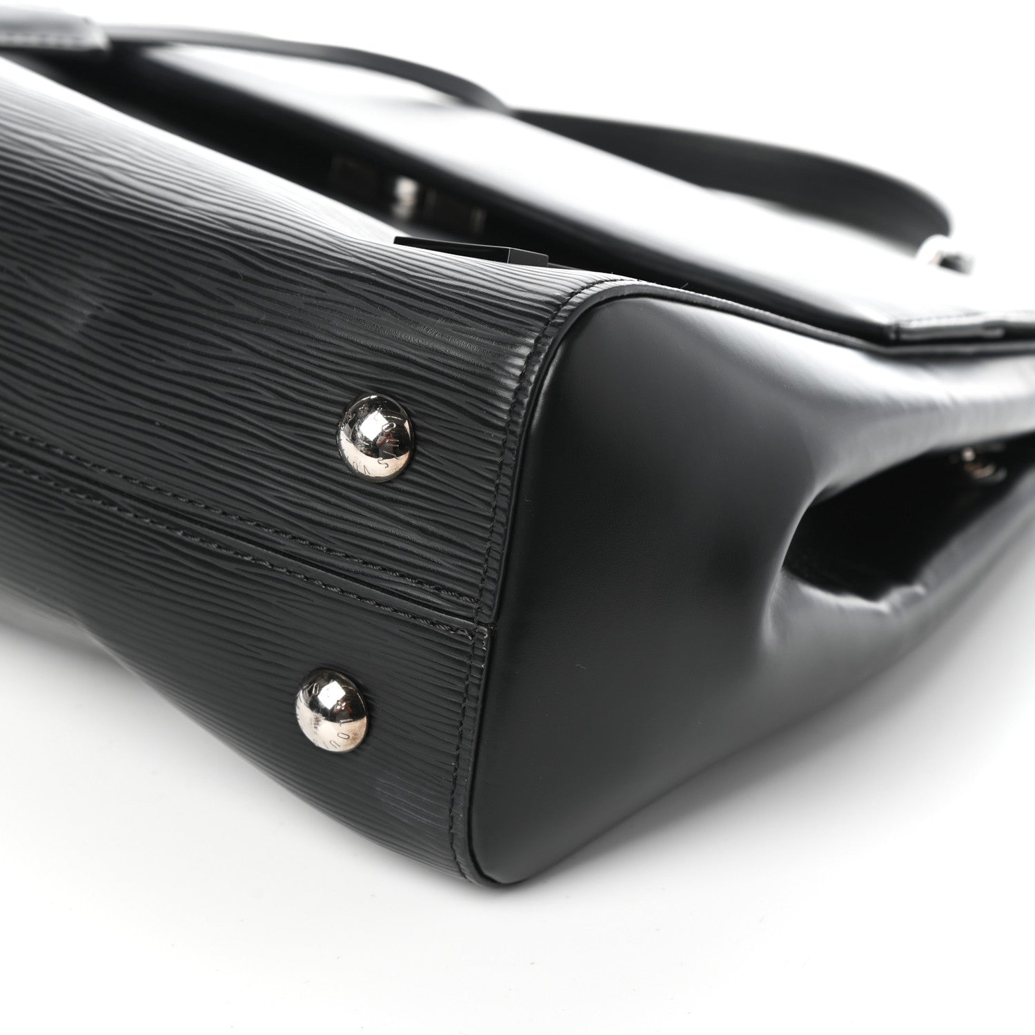 Louis Vuitton Epi Cluny MM Black 8 of 8