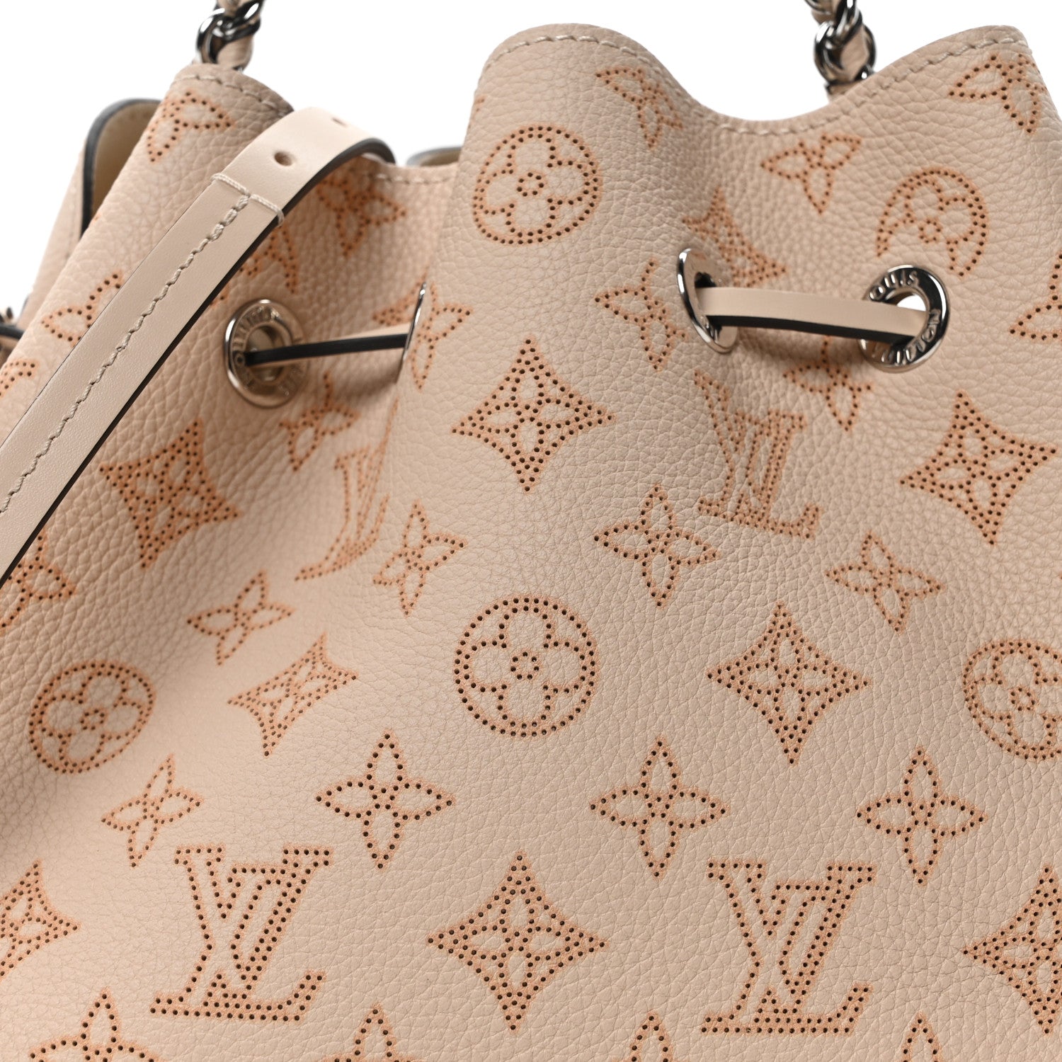 Louis Vuitton Mahina Bella Beige 9 of 11
