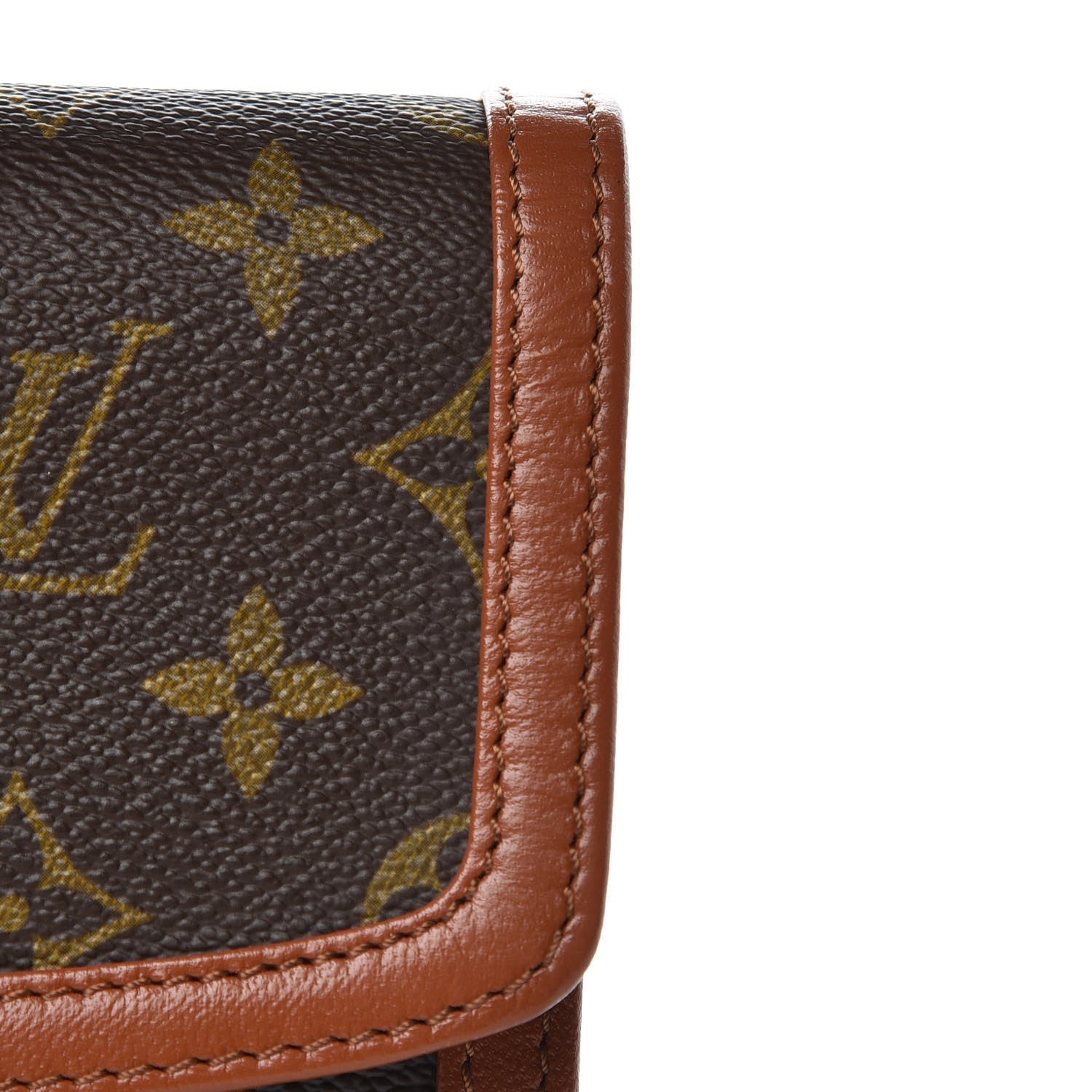 Louis Vuitton Monogram Pochette Dame 26 9 of 9