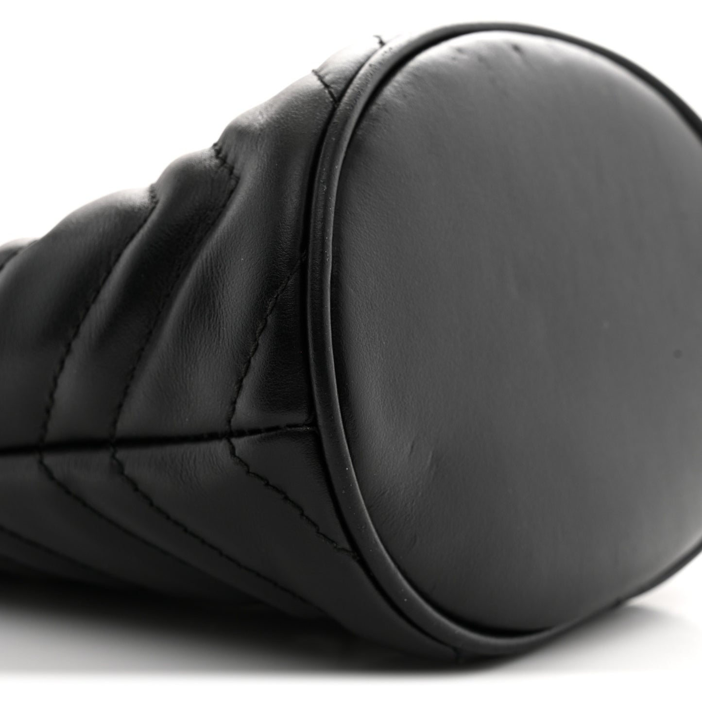 Calfskin Matelasse Mini GG Marmont 2.0 Bucket Bag Black