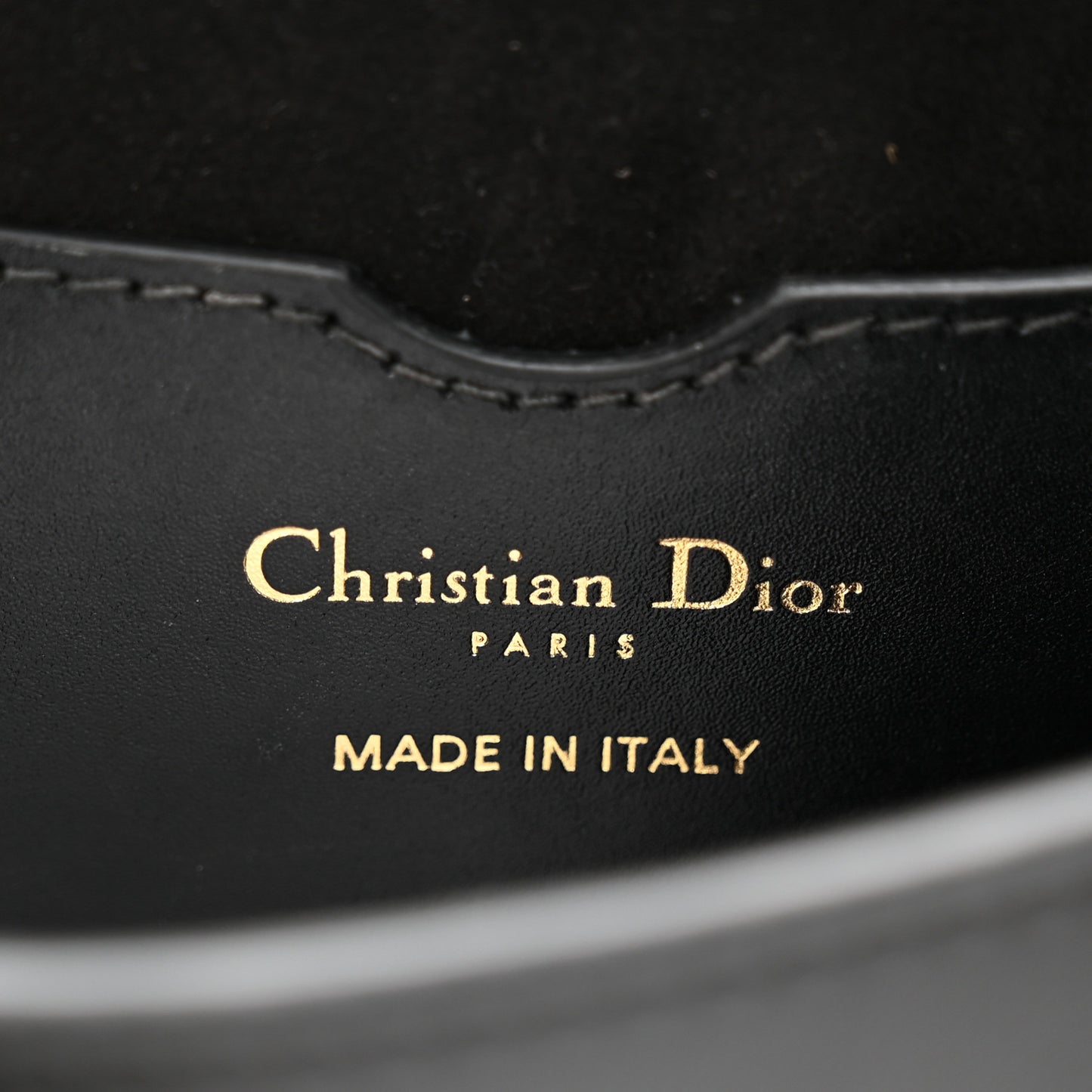 Box Calfskin Medium Bobby Flap Black