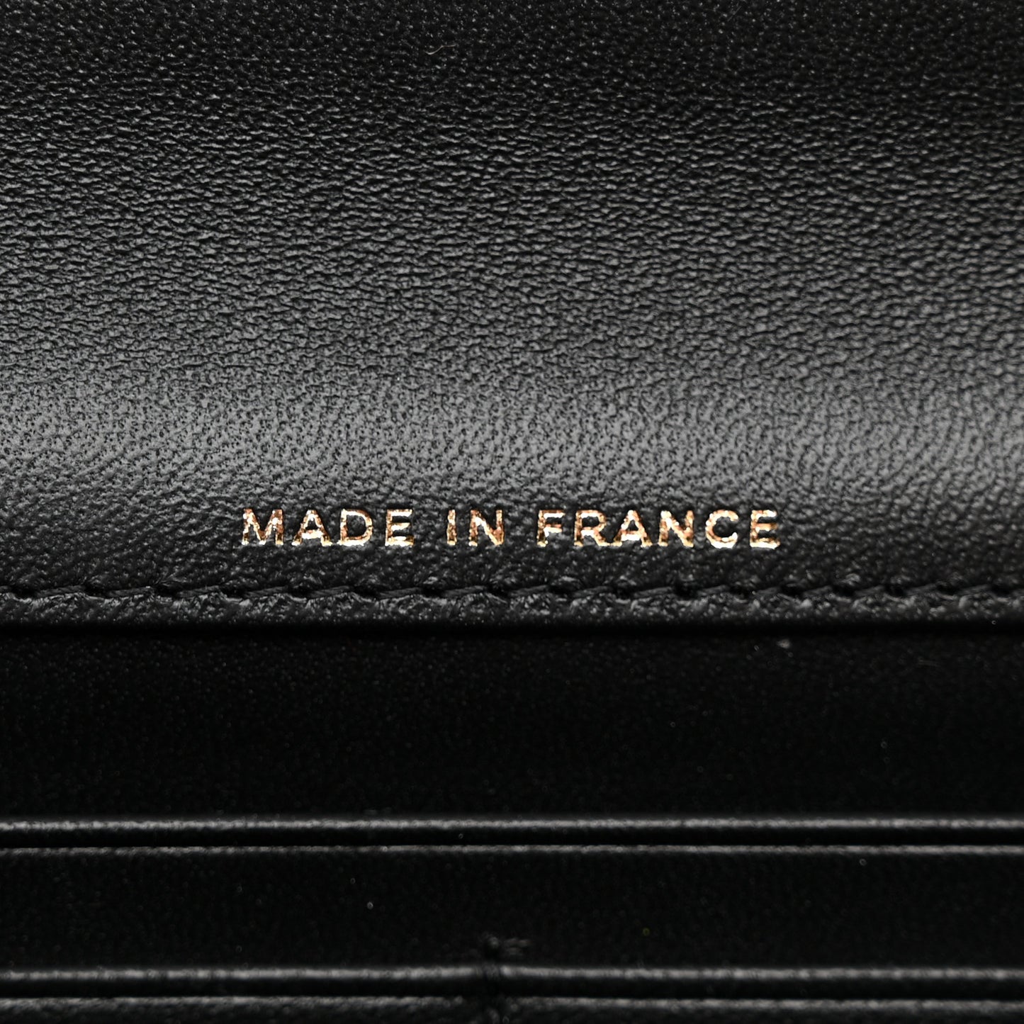 Lizard Calfskin Embossed Clutch With Chain Black