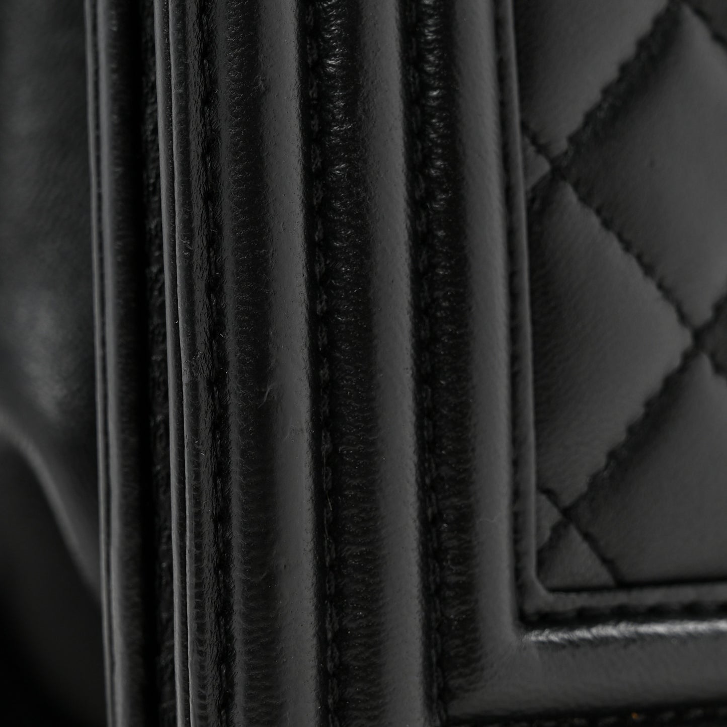 Lambskin Quilted New Medium Boy Flap Black