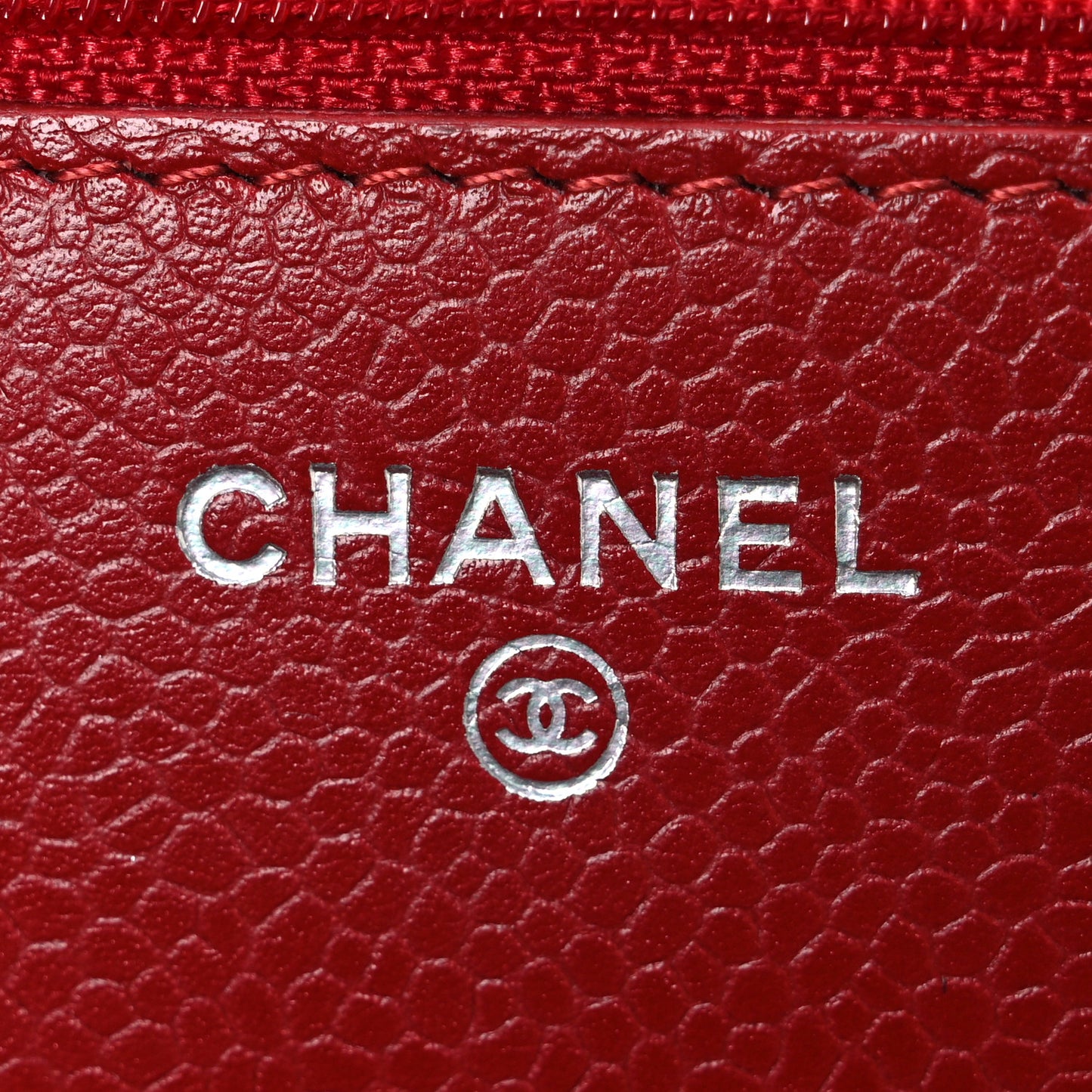 Caviar Quilted Wallet on Chain WOC Red