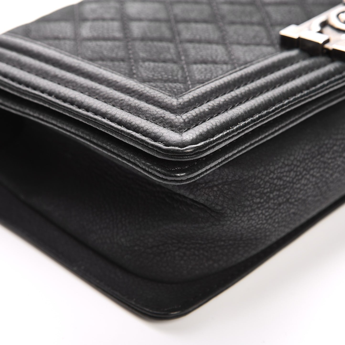 Iridescent Caviar Quilted Medium Boy Flap Black