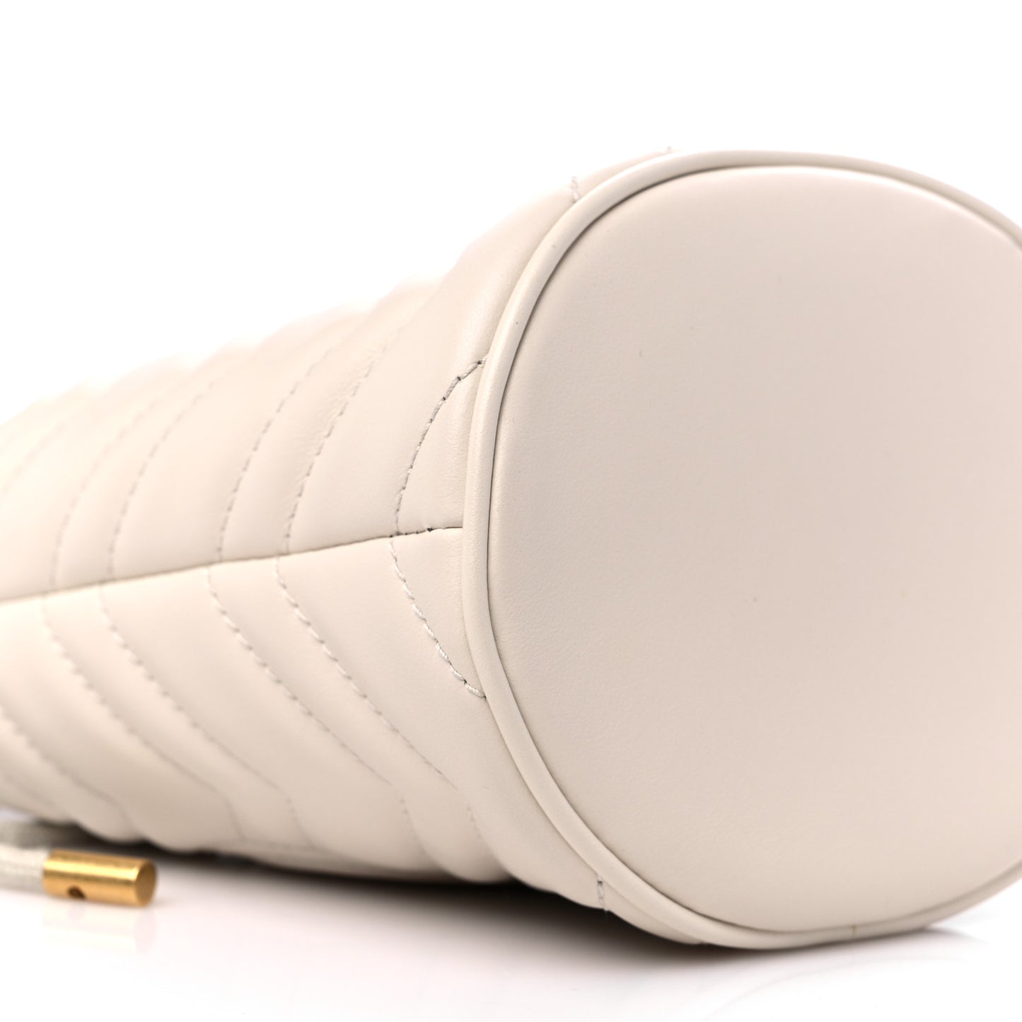 Calfskin Matelasse Mini GG Marmont 2.0 Bucket Bag White